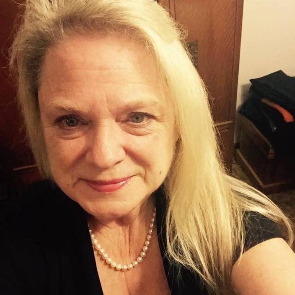 Meet your Posher, Deborah